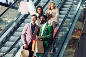 Learn Romanian shopping A2 with a group of multiethnic shoppers